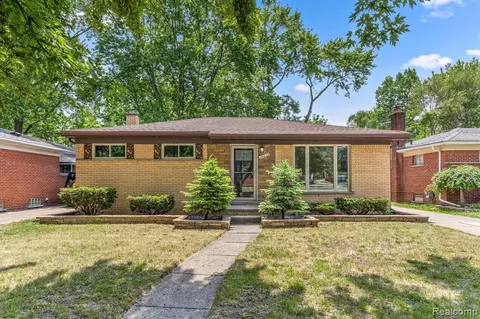 26039 Dover, Redford, MI 48239