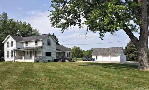 6438 Fenton Rd, Mundy, MI 48507