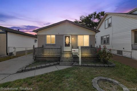 22844 Hillock Ave, Warren, MI 48089