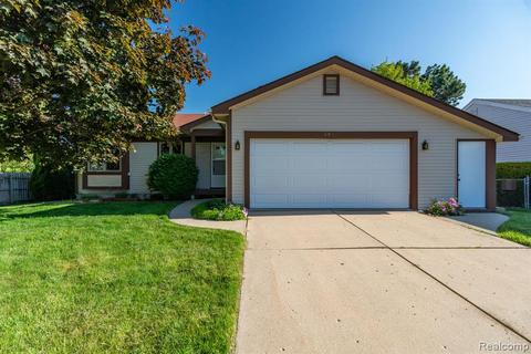 4802 Omar Dr, Lansing, MI 48917