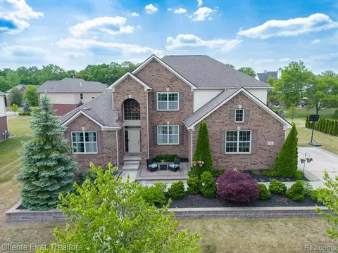 6941 Sylvania Ln, Canton, MI 48187