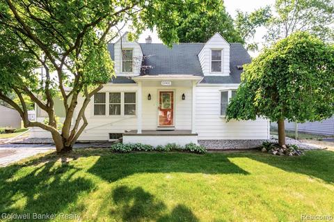 15905 Doris St, Livonia, MI 48154