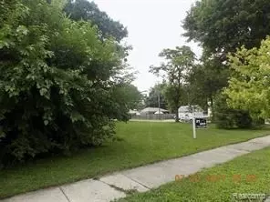 26671 Parkington, Roseville, MI 48066