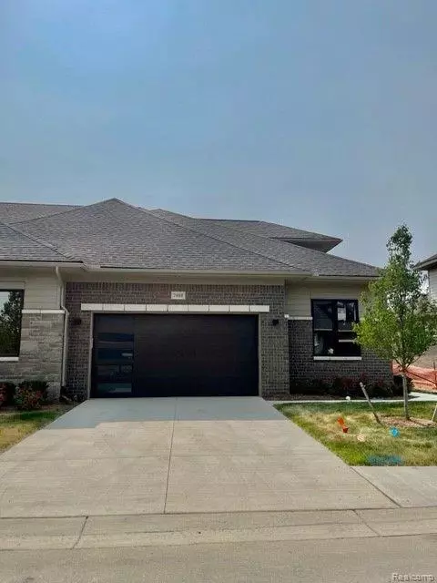 7488 Gramercy Cir # 49, West Bloomfield, MI 48322