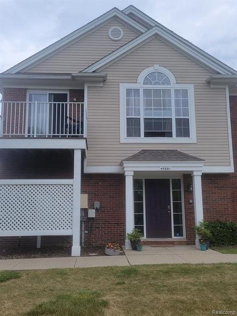 45991 Rhodes Dr, Macomb, MI 48044