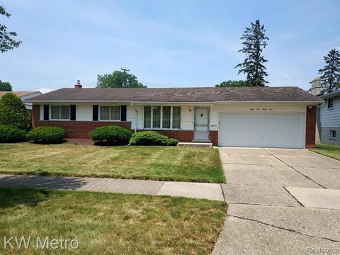8531 Leslie Dr, Sterling Heights, MI 48314