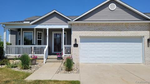 7230 Lindsey Dr, Swartz Creek, MI 48473