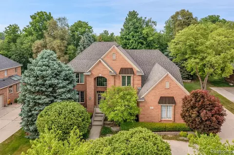 44135 Deep Hollow Cir, Northville, MI 48168