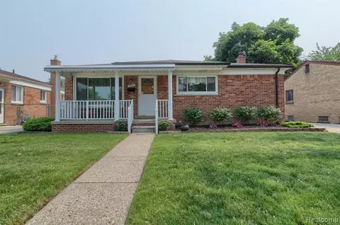22237 Fairfax St, Taylor, MI 48180