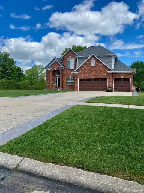 50348 Rose Marie Dr, Chesterfield, MI 48047