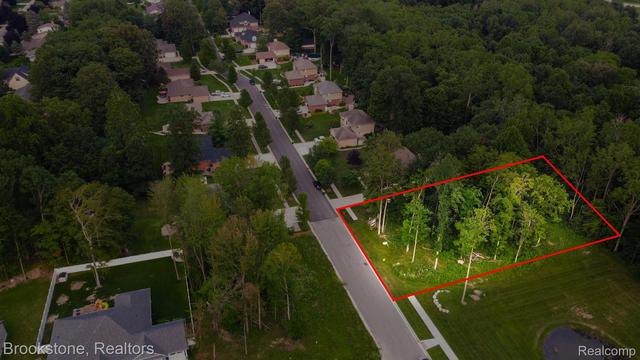 35310 Diane Ln, Richmond, MI 48062