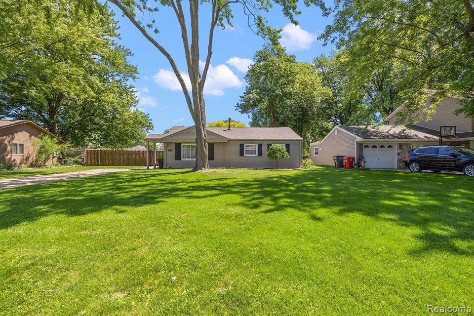 37106 Farley St, Clinton Township, MI 48036 1 photo Movoto