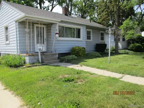 17303 Beech Daly Rd, Redford, MI 48240