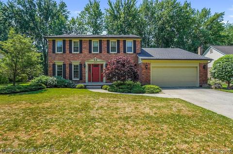 34101 Pembroke Ave, Livonia, MI 48152