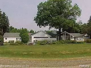 1530 Groton Rd, Bloomfield Hills, MI 48302