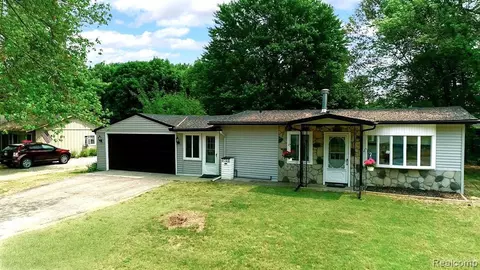 3705 Coleport St, Lake Orion, MI 48359