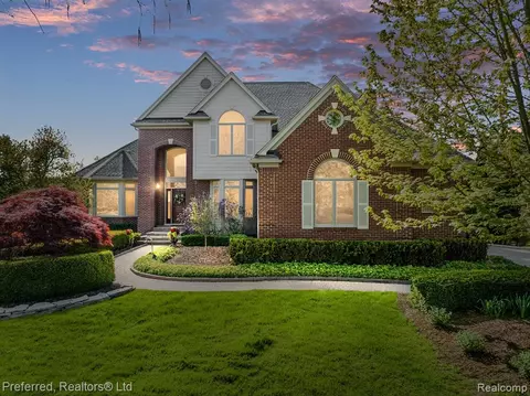 23926 Argyle St, Novi, MI 48374