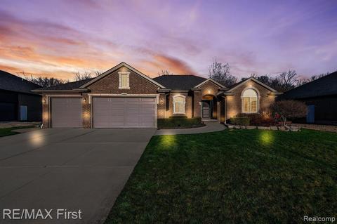 53360 Shirley Ellen Dr, Chesterfield, MI 48047