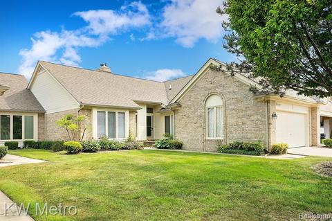 43302 Chianti Ct, Sterling Heights, MI 48314