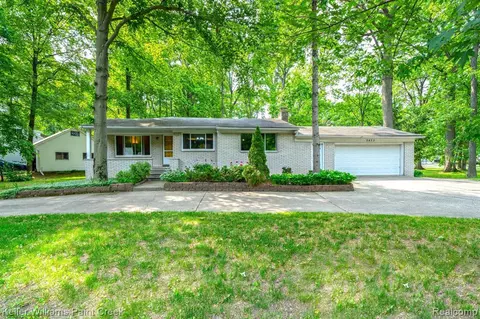 2473 Frankson Ave, Rochester Hills, MI 48307