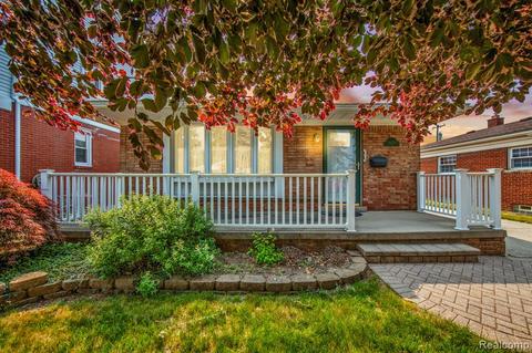 18274 Ray St, Riverview, MI 48193