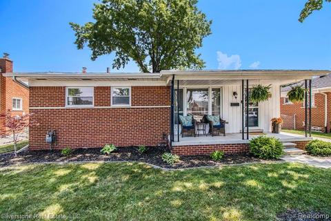 2831 Longmeadow Dr, Trenton, MI 48183