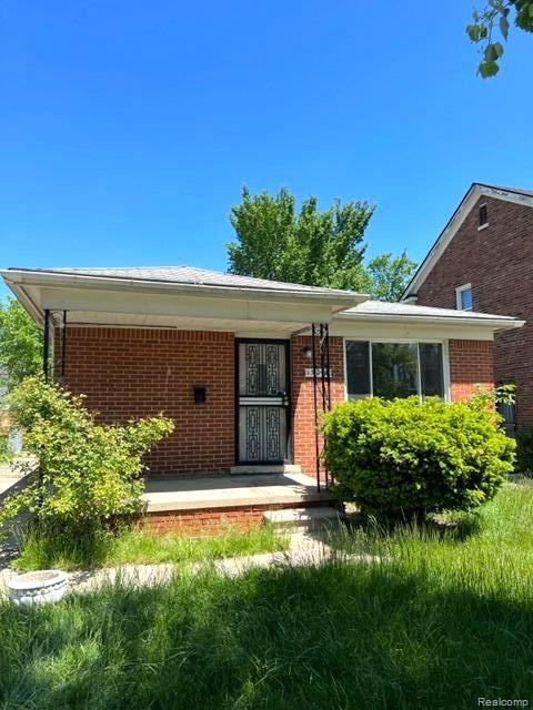 15045 Young St, Detroit, MI 48205