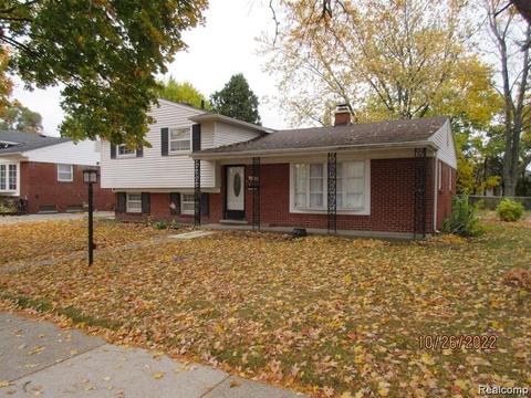 26008 Wexford Dr, Warren, MI 48091