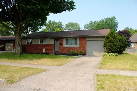14073 Park St, Livonia, MI 48154