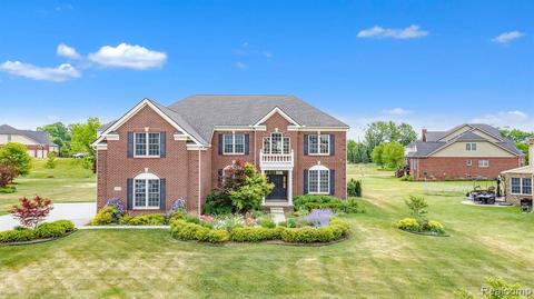 3799 S Century Oak Cir, Oakland, MI 48363