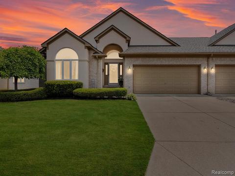 52248 Mitchell Ln, Macomb, MI 48042