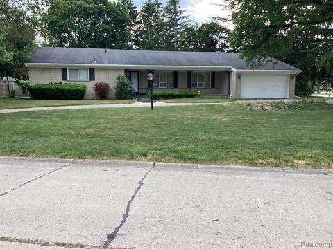 25721 Filmore, Southfield, MI 48075