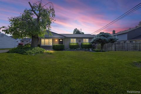39030 Augusta Ave, Sterling Heights, MI 48313