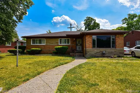 14325 Oak Park Blvd, Oak Park, MI 48237