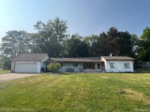 13027 Dixie, Holly, MI 48442