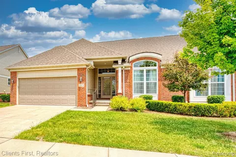 21879 Hanover Dr, Macomb, MI 48042 photo 1