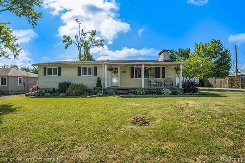 13232 Beaubien St, South Rockwood, MI 48179