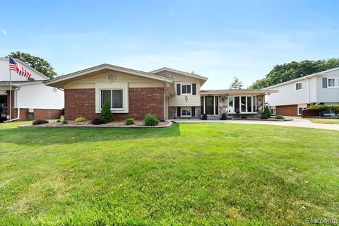 1540 Kenwood St, Trenton, MI 48183