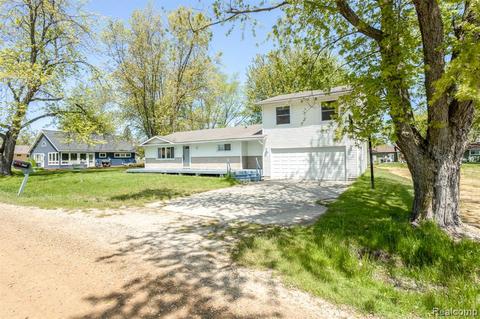 7443 Sunset Blvd, Lexington, MI 48450
