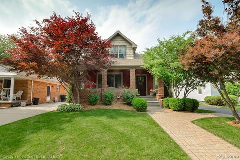 454 Riverbank St, Wyandotte, MI 48192