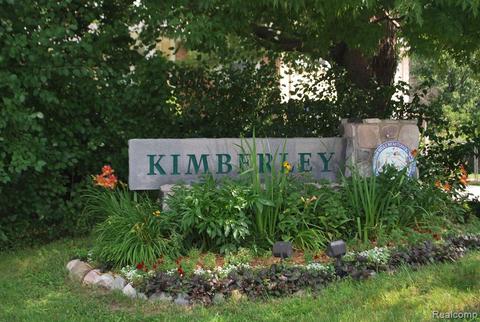 26277 Kiltartan St, Farmington Hills, MI 48334