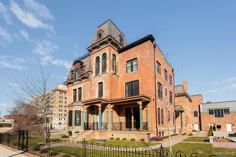 229 Edmund #2, Detroit, MI 48201
