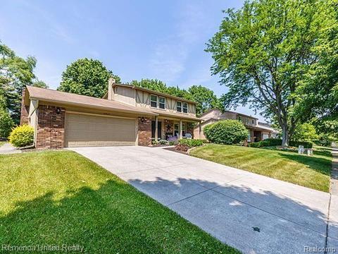 25427 Buckminster Dr, Novi, MI 48375