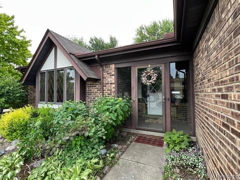 41495 Elsa Ct, Canton, MI 48187