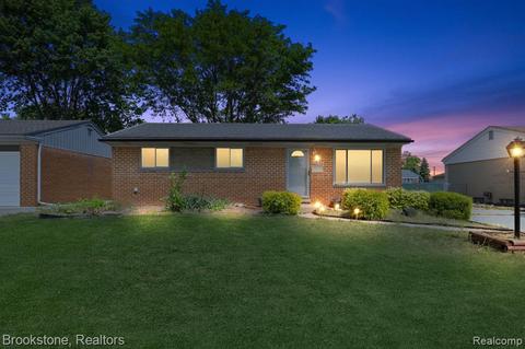 39124 Muriel Dr, Sterling Heights, MI 48313