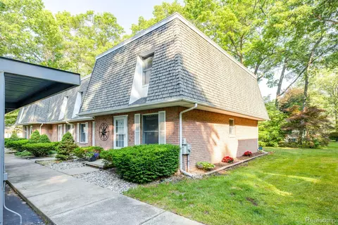 3969 Butternut Crt Ct # D, Port Huron, MI 48060