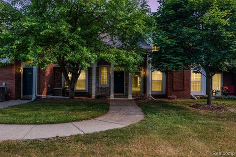 5344 Pine Aires Dr, Sterling Heights, MI 48314