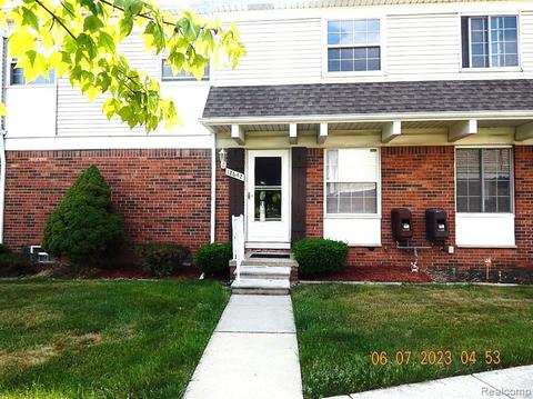 12642 Elaine Dr, Southgate, MI 48195