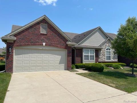 52668 Wildwood Dr #55, Macomb, MI 48042
