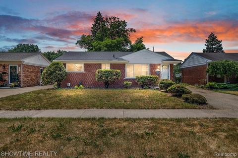 32647 Hazelwood St, Westland, MI 48186